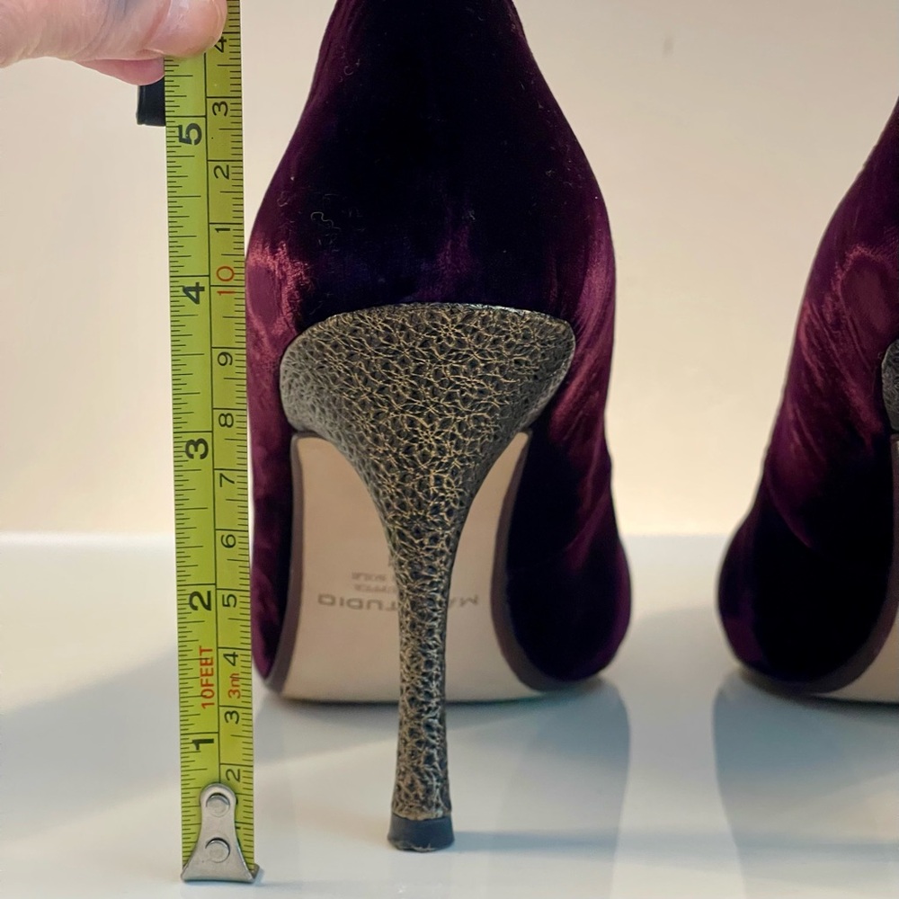 Max Studio Purple Burgundy Velvet Heels Size 8 - Picture 6 of 8